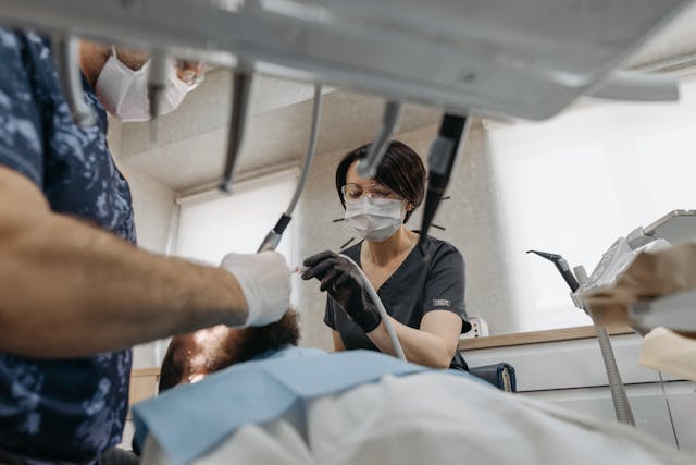 Dentista Balaguer guía completa de implantes, ortodoncia y estética dental