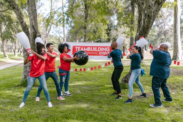 Cómo organizar una jornada de team building que mejore la colaboración del equipo
